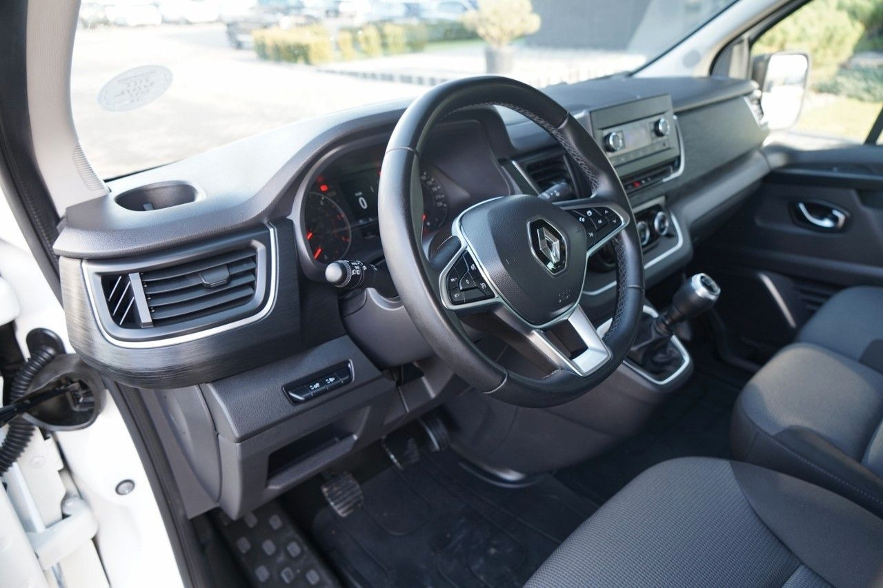 Пассажирский фургон Renault TRAFIC III / BUS / 9 MIEJSC / 90 TYS KM / PIERWS: фото 23 Пассажирский фургон Renault TRAFIC III / BUS / 9 MIEJSC / 90 TYS KM / PIERWS: фото 23