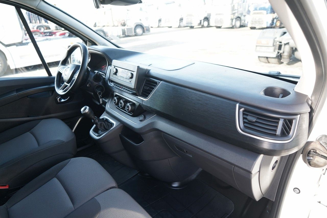 Пассажирский фургон Renault TRAFIC III / BUS / 9 MIEJSC / 90 TYS KM / PIERWS: фото 35 Пассажирский фургон Renault TRAFIC III / BUS / 9 MIEJSC / 90 TYS KM / PIERWS: фото 35