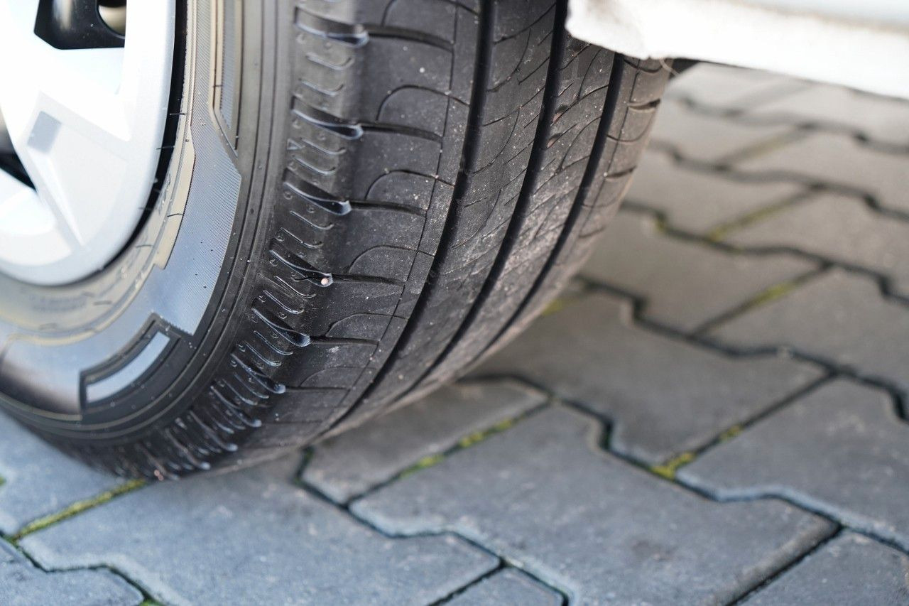 Пассажирский фургон Renault TRAFIC III / BUS / 9 MIEJSC / 90 TYS KM / PIERWS: фото 18 Пассажирский фургон Renault TRAFIC III / BUS / 9 MIEJSC / 90 TYS KM / PIERWS: фото 18