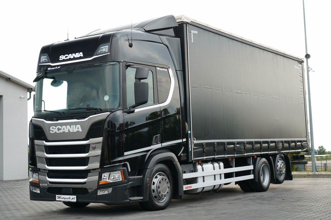 Scania R 410 / 6x2 / FIRANKA - 7,8 m / SOLÓWKA / PODNOS Scania R 410 / 6x2 / FIRANKA - 7,8 m / SOLÓWKA / PODNOS - Тентованный грузовик: фото 1 Scania R 410 / 6x2 / FIRANKA - 7,8 m / SOLÓWKA / PODNOS Scania R 410 / 6x2 / FIRANKA - 7,8 m / SOLÓWKA / PODNOS - Тентованный грузовик: фото 1