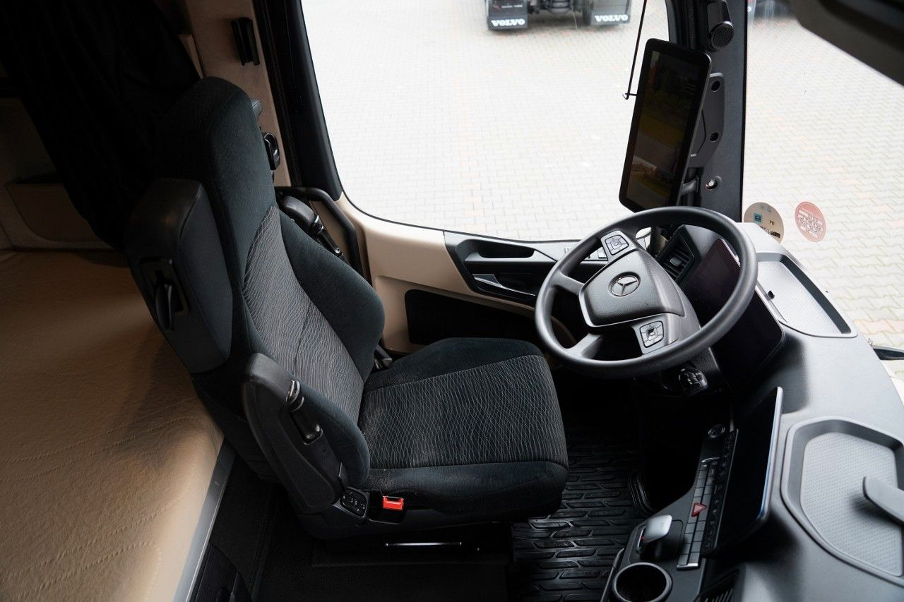 Тягач Mercedes-Benz ACTROS 1845 / BIG SPACE / 2020: фото 28