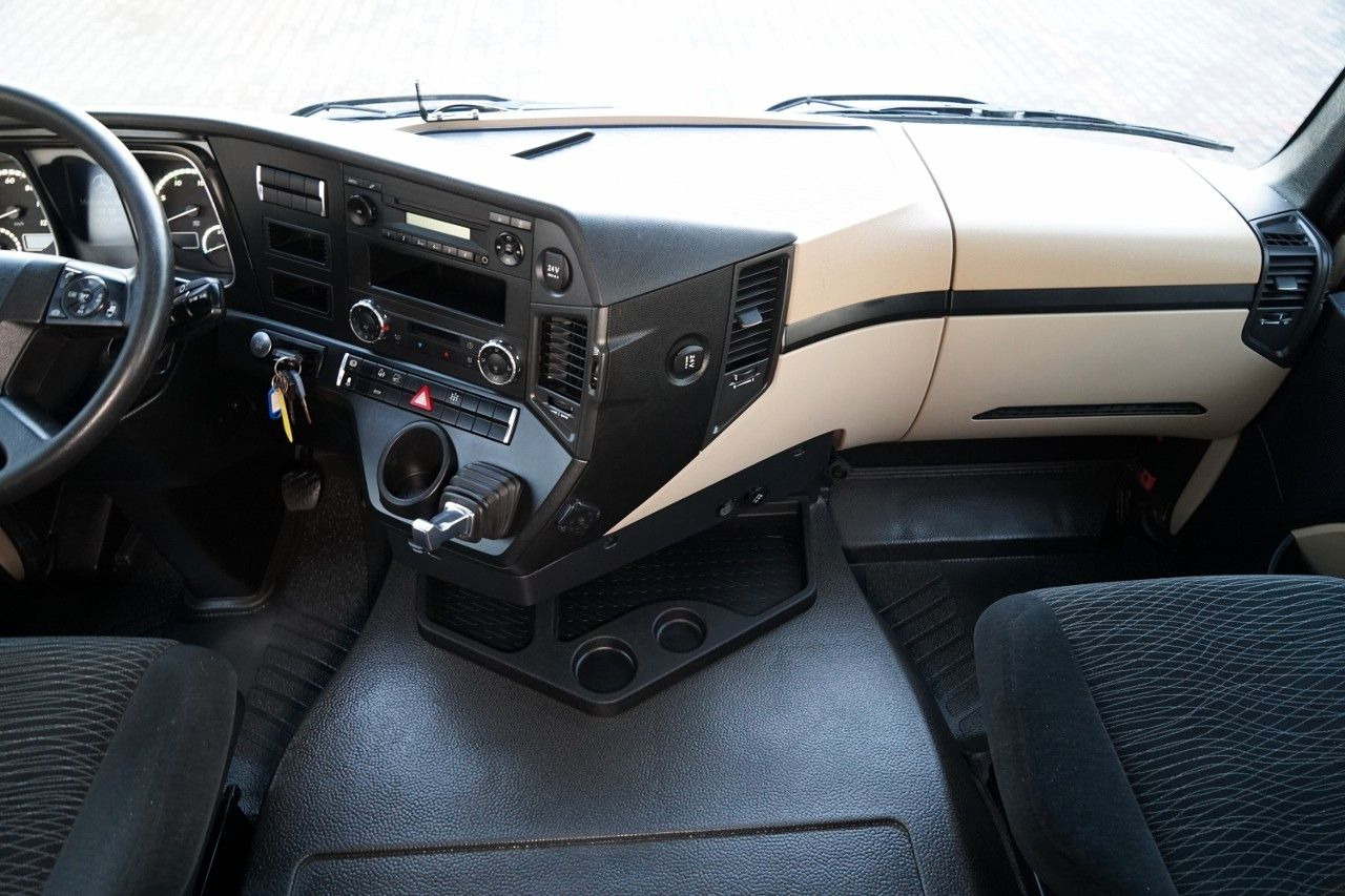 Тягач Mercedes-Benz ACTROS 1845 / STREAM SPACE: фото 28