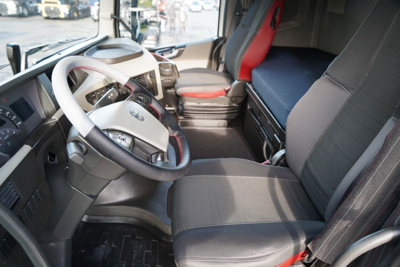 Тягач Volvo FH 500 / 2019 FH 500 / STANDARD / EURO 6: фото 24 Тягач Volvo FH 500 / 2019 FH 500 / STANDARD / EURO 6: фото 24