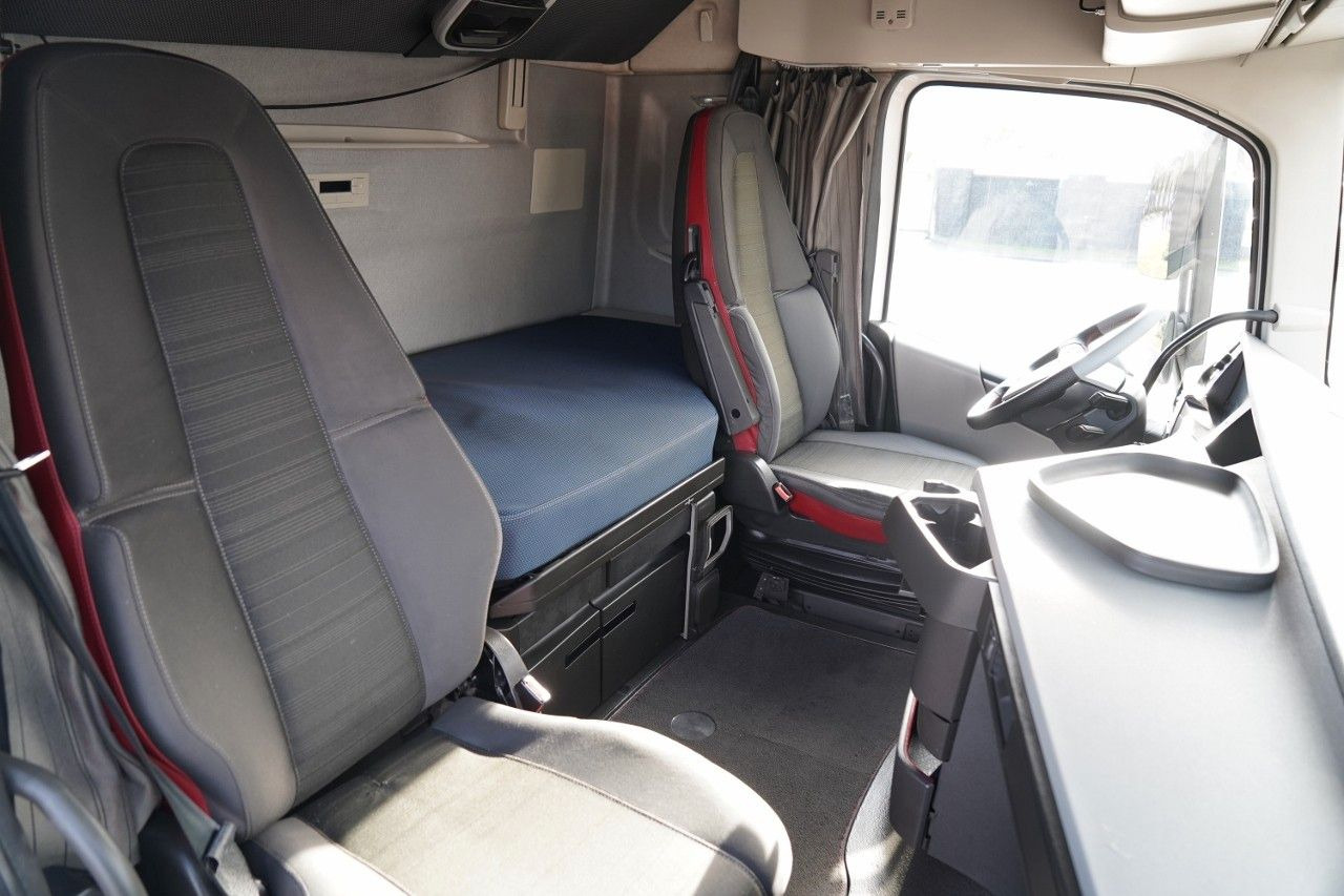 Тягач Volvo FH 500 / 2019 FH 500 / STANDARD / EURO 6: фото 35 Тягач Volvo FH 500 / 2019 FH 500 / STANDARD / EURO 6: фото 35