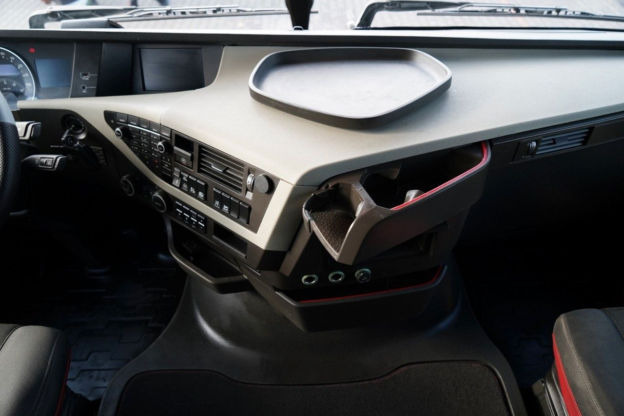 Тягач Volvo FH 500 / 2019 FH 500 / STANDARD / EURO 6: фото 31 Тягач Volvo FH 500 / 2019 FH 500 / STANDARD / EURO 6: фото 31