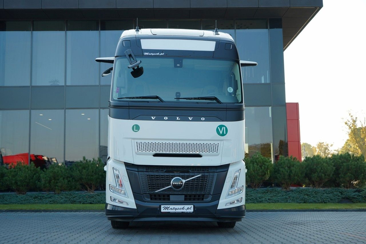 Volvo FH 500 AERO / 2025 ROK / I-SAVE / XXL / GWARANCJ - Тягач: фото 3 Volvo FH 500 AERO / 2025 ROK / I-SAVE / XXL / GWARANCJ - Тягач: фото 3