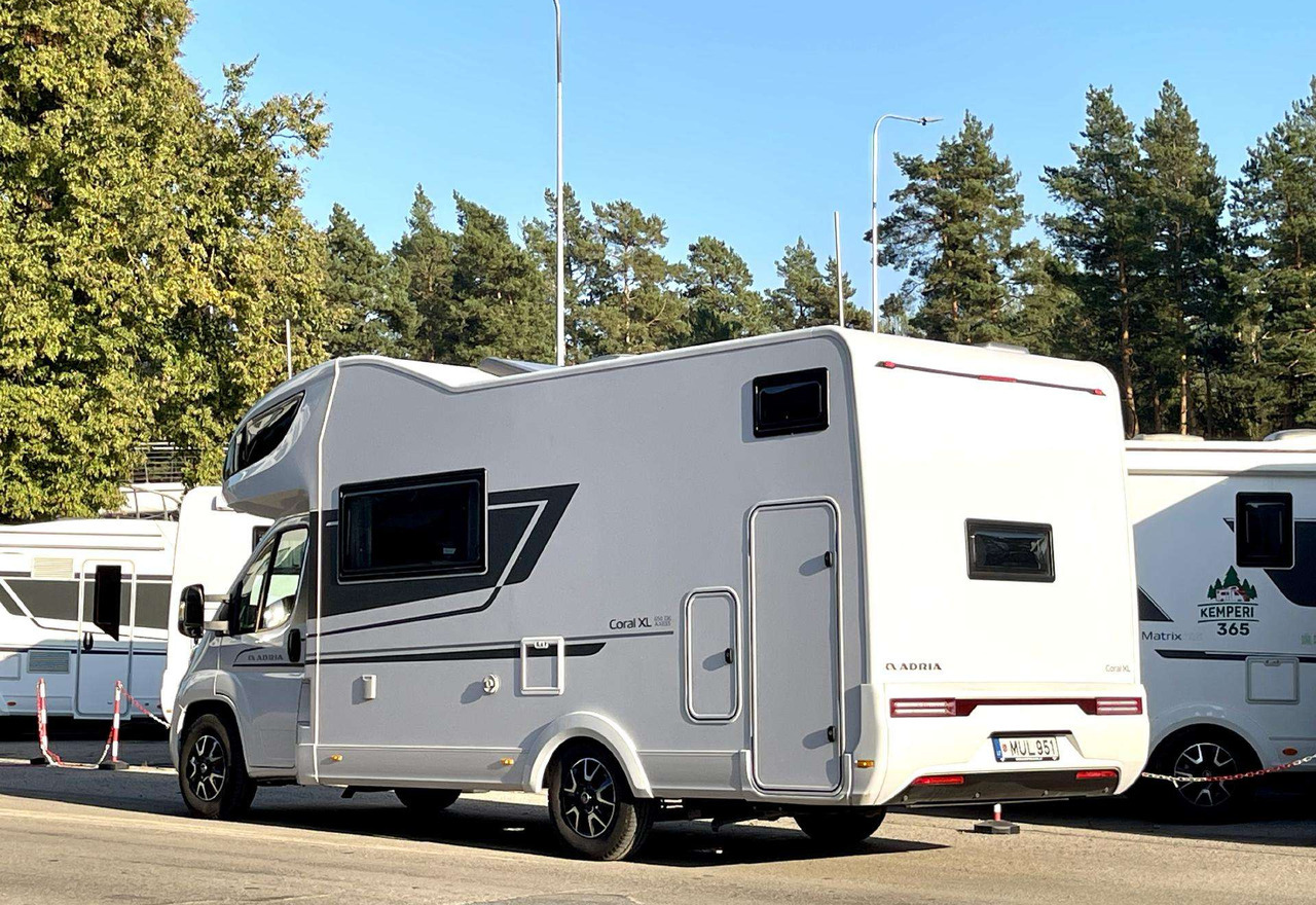 Adria Coral XL 650DK - Альковный автодом: фото 3 Adria Coral XL 650DK - Альковный автодом: фото 3