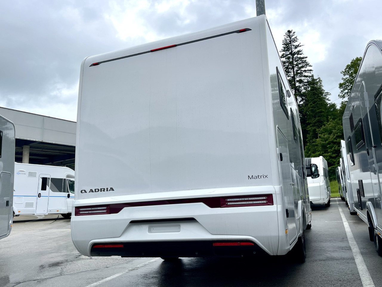 Adria Matrix 650SC - Полуинтегрированный автодом: фото 3 Adria Matrix 650SC - Полуинтегрированный автодом: фото 3