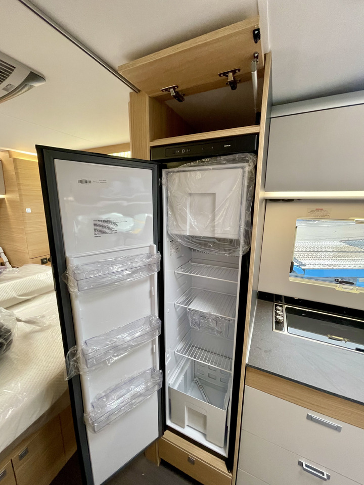 Новый Полуинтегрированный автодом Adria Matrix 650SC: фото 16
