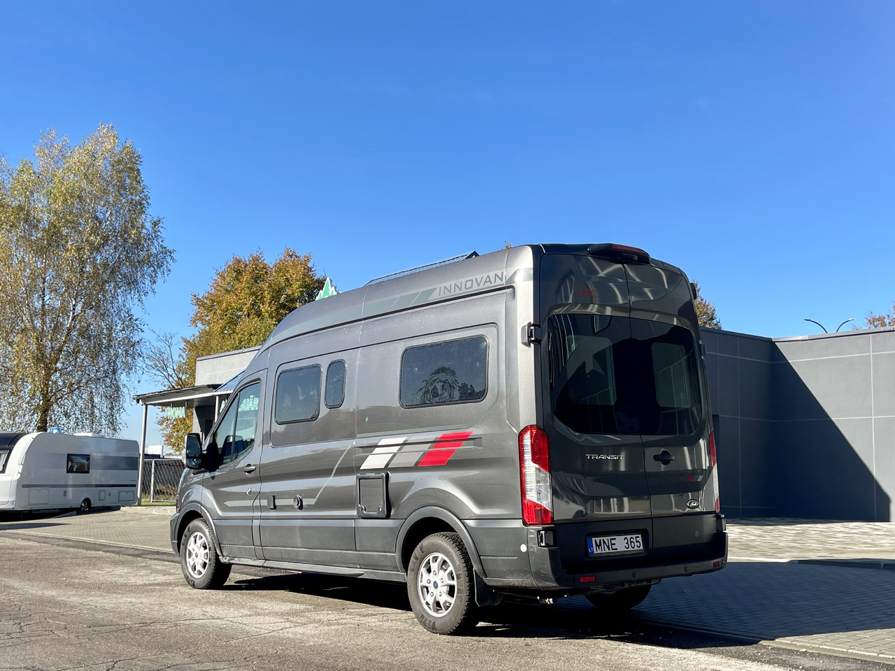 LCM Innovan 590 - Кастенваген: фото 4 LCM Innovan 590 - Кастенваген: фото 4