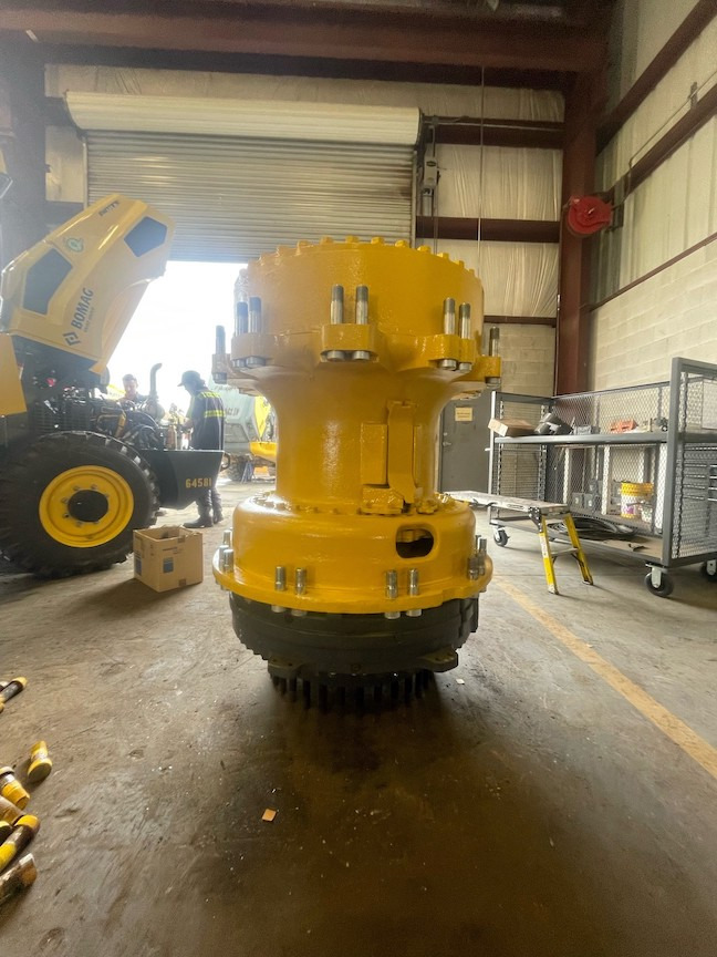 KOMATSU HD785-7 final drive - Бортовой редуктор для Грузовиков: фото 1 KOMATSU HD785-7 final drive - Бортовой редуктор для Грузовиков: фото 1