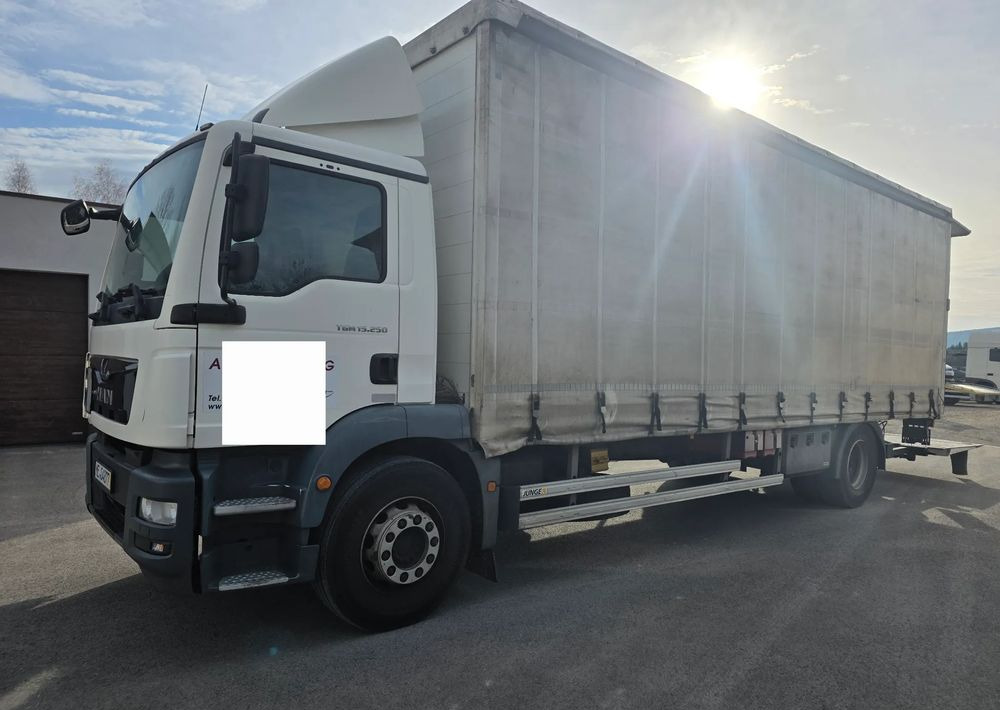 MAN TGM 15.250 /18.250 /FIRANKA / RAMA DO ZABUDOWY / WYWROTKA / HAKOWIEC / MANUALNA - Тентованный грузовик: фото 1 MAN TGM 15.250 /18.250 /FIRANKA / RAMA DO ZABUDOWY / WYWROTKA / HAKOWIEC / MANUALNA - Тентованный грузовик: фото 1