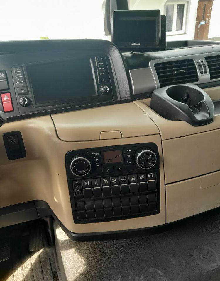 MAN TGM 15.340/ 18.340 kontener / - Грузовик с закрытым кузовом: фото 3 MAN TGM 15.340/ 18.340 kontener / - Грузовик с закрытым кузовом: фото 3