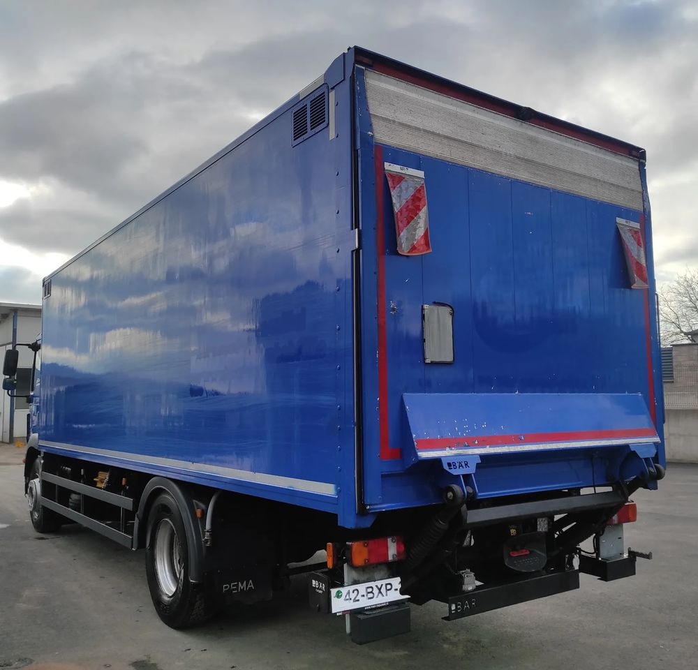 MAN TGM 15.340/ 18.340 kontener / - Грузовик с закрытым кузовом: фото 3 MAN TGM 15.340/ 18.340 kontener / - Грузовик с закрытым кузовом: фото 3
