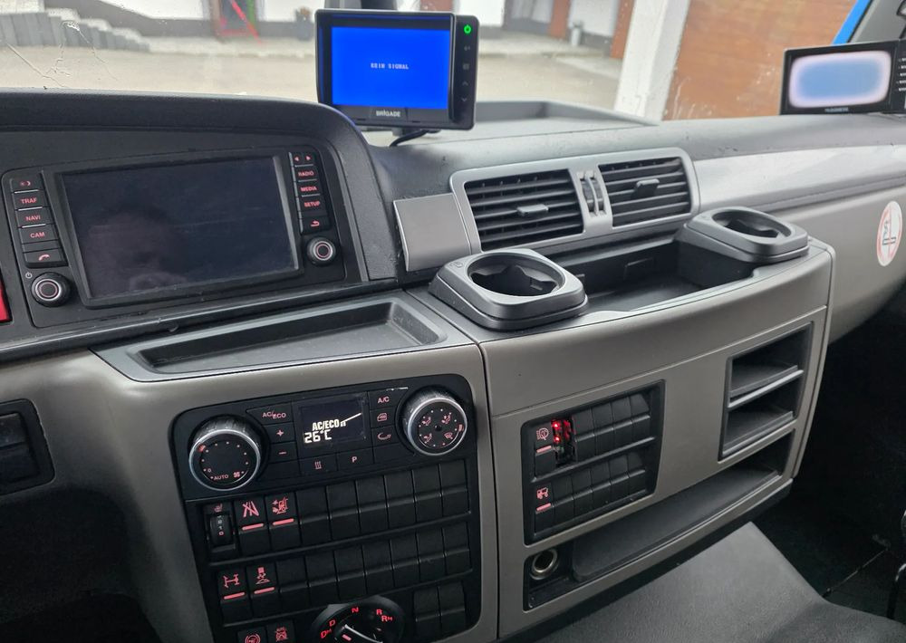 MAN TGM 18.320 urządzenie hakowe AXOR - Грузовик-шасси: фото 2 MAN TGM 18.320 urządzenie hakowe AXOR - Грузовик-шасси: фото 2