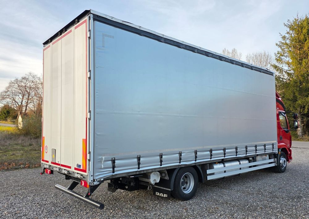 DAF LF 290 / WINDA / 16TON DMC / 3M WYSOKOŚĆ / JUMBO / FIRANKA / SYPIALKA / AUTOMAT / JEDEN WŁAŚCICIE / EURO 6 / 2017/ SPROWADZONY / 19 PALET / DUŻA ŁADOWNOŚĆ / - Тентованный грузовик: фото 4 DAF LF 290 / WINDA / 16TON DMC / 3M WYSOKOŚĆ / JUMBO / FIRANKA / SYPIALKA / AUTOMAT / JEDEN WŁAŚCICIE / EURO 6 / 2017/ SPROWADZONY / 19 PALET / DUŻA ŁADOWNOŚĆ / - Тентованный грузовик: фото 4