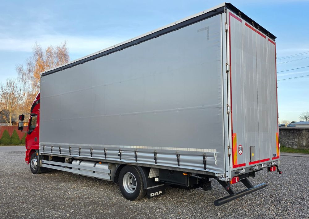 DAF LF 290 / WINDA / 16TON DMC / 3M WYSOKOŚĆ / JUMBO / FIRANKA / SYPIALKA / AUTOMAT / JEDEN WŁAŚCICIE / EURO 6 / 2017/ SPROWADZONY / 19 PALET / DUŻA ŁADOWNOŚĆ / - Тентованный грузовик: фото 3 DAF LF 290 / WINDA / 16TON DMC / 3M WYSOKOŚĆ / JUMBO / FIRANKA / SYPIALKA / AUTOMAT / JEDEN WŁAŚCICIE / EURO 6 / 2017/ SPROWADZONY / 19 PALET / DUŻA ŁADOWNOŚĆ / - Тентованный грузовик: фото 3