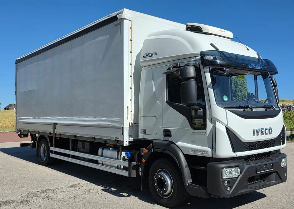 Iveco EUROCARGO 160E320/FIRANKA/WINDA/AUTOMAT/NISKI PRZEBIEG/E6/SPROWADZONY/PIERWSZY WŁAŚCICIEL - Тентованный грузовик: фото 2 Iveco EUROCARGO 160E320/FIRANKA/WINDA/AUTOMAT/NISKI PRZEBIEG/E6/SPROWADZONY/PIERWSZY WŁAŚCICIEL - Тентованный грузовик: фото 2