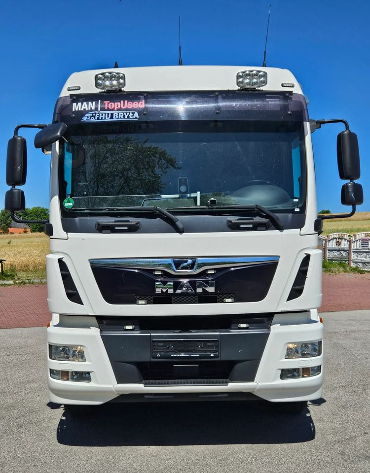 MAN TGM 15.290/E6/FIRANKA/BURTO-FIRANKA/SZKOŁA JAZDY/MAŁY ROZSTAW OSI/16PALET/WINDA/NISKI PRZEBIEG/2019/SERWISOWANY/JAK NOWY - Тентованный грузовик: фото 3 MAN TGM 15.290/E6/FIRANKA/BURTO-FIRANKA/SZKOŁA JAZDY/MAŁY ROZSTAW OSI/16PALET/WINDA/NISKI PRZEBIEG/2019/SERWISOWANY/JAK NOWY - Тентованный грузовик: фото 3