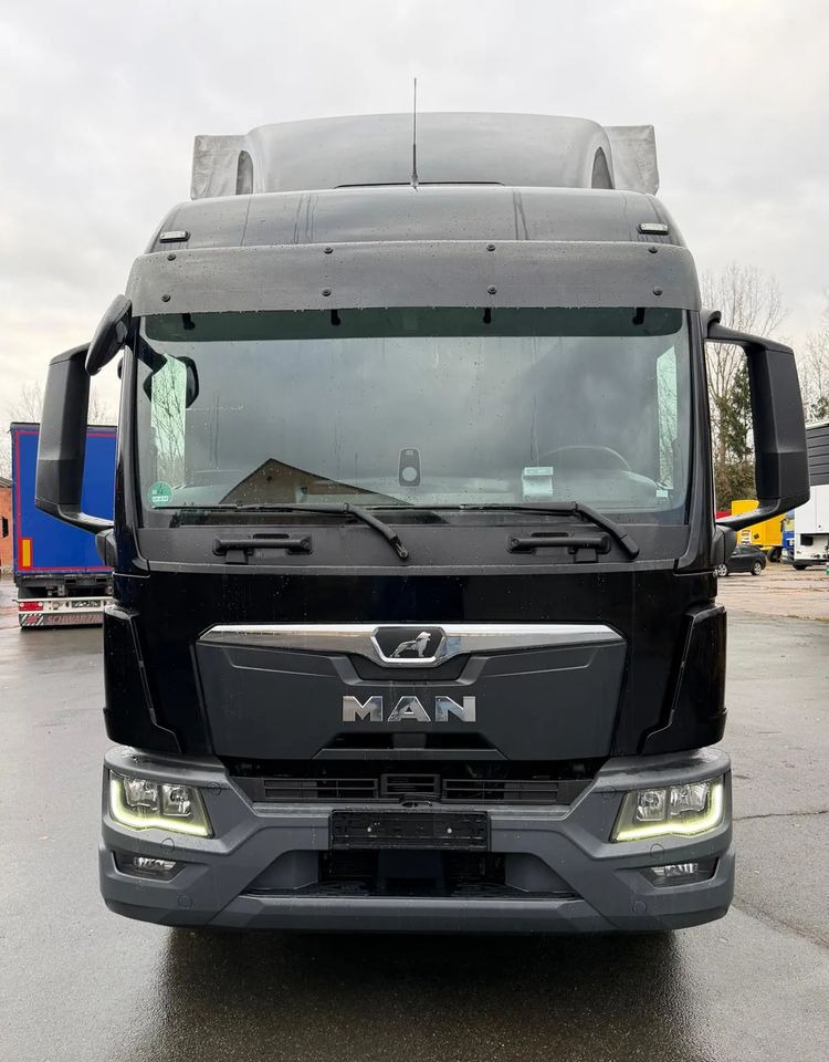 MAN TGM 15.290 / NOWY MODEL / E6 / 18PALET / 7720 ŁADOWNOŚĆ / SERWISOWANY / NOWY TACHOGRAF / NISKI PRZEBIEG / WINDA / FIRANKA / SPROWADZONY / 2022 / NISKI PRZEBIEG /PIERWSZY WŁAŚCICIEL/ - Тентованный грузовик: фото 3 MAN TGM 15.290 / NOWY MODEL / E6 / 18PALET / 7720 ŁADOWNOŚĆ / SERWISOWANY / NOWY TACHOGRAF / NISKI PRZEBIEG / WINDA / FIRANKA / SPROWADZONY / 2022 / NISKI PRZEBIEG /PIERWSZY WŁAŚCICIEL/ - Тентованный грузовик: фото 3