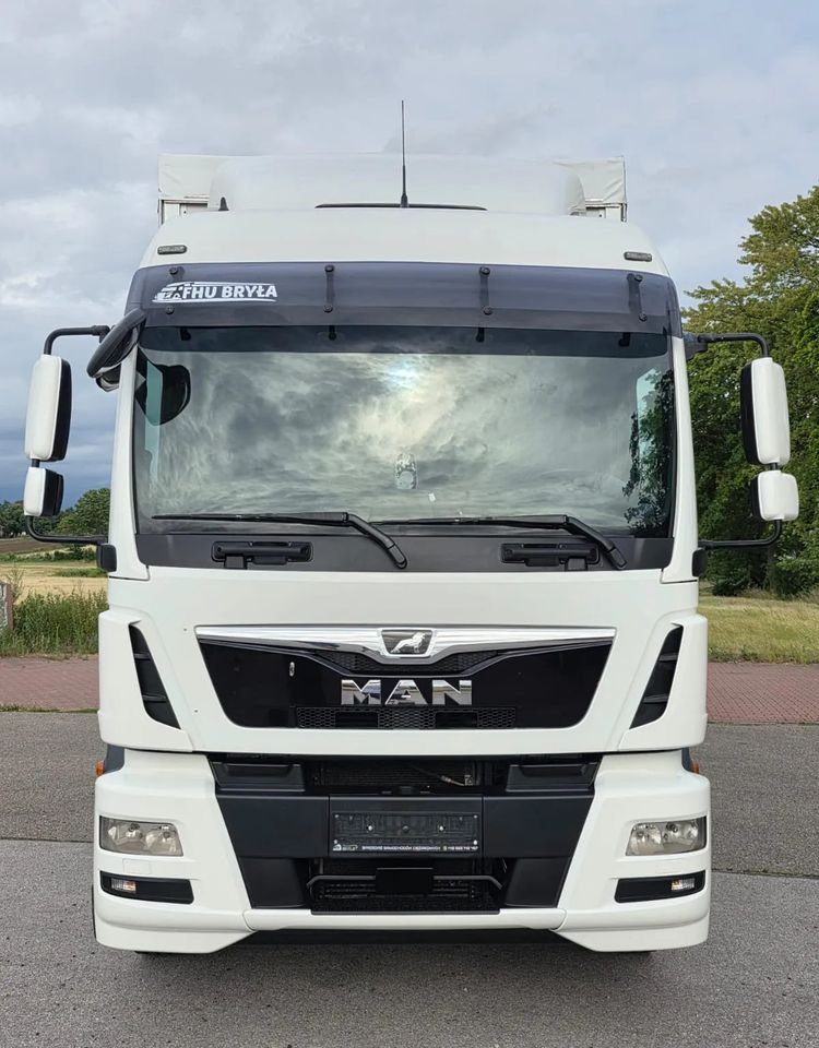 MAN TGM 18.290 / 18.250 /E6 / 22 PALETY / AUTOMAT / ZSUWANY DACH ORAZ BOKI / 9700 ŁADOWNOŚĆ / SERWISOWANY / NISKI PRZEBIEG / WINDA / FIRANKA / SPROWADZONY / 2019 / 335 TYŚ PRZEBIEG / PIERWSZY WŁAŚCIC - Тентованный грузовик: фото 3 MAN TGM 18.290 / 18.250 /E6 / 22 PALETY / AUTOMAT / ZSUWANY DACH ORAZ BOKI / 9700 ŁADOWNOŚĆ / SERWISOWANY / NISKI PRZEBIEG / WINDA / FIRANKA / SPROWADZONY / 2019 / 335 TYŚ PRZEBIEG / PIERWSZY WŁAŚCIC - Тентованный грузовик: фото 3
