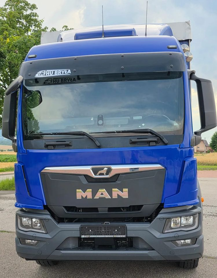 MAN TGM 18.320 / 18.290 / NOWY MODEL / E6 / 20PALET / 9200 ŁADOWNOŚĆ / SERWISOWANY / NISKI PRZEBIEG / WINDA / FIRANKA / SPROWADZONY / 2021 / NISKI PRZEBIEG /PIERWSZY WŁAŚCICIEL/ - Тентованный грузовик: фото 3 MAN TGM 18.320 / 18.290 / NOWY MODEL / E6 / 20PALET / 9200 ŁADOWNOŚĆ / SERWISOWANY / NISKI PRZEBIEG / WINDA / FIRANKA / SPROWADZONY / 2021 / NISKI PRZEBIEG /PIERWSZY WŁAŚCICIEL/ - Тентованный грузовик: фото 3