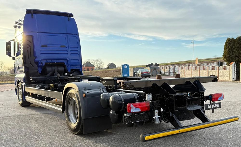 MAN TGX 18.430/SPROWADZONY/DO ŻYWCA/DO BYDŁA/2020/KLIMA POSTOJOWA/SERWISOWANY/JAK NOWY/NISKI PRZEBIEG/RAMA/BDF/E6 - Грузовик-шасси: фото 4 MAN TGX 18.430/SPROWADZONY/DO ŻYWCA/DO BYDŁA/2020/KLIMA POSTOJOWA/SERWISOWANY/JAK NOWY/NISKI PRZEBIEG/RAMA/BDF/E6 - Грузовик-шасси: фото 4