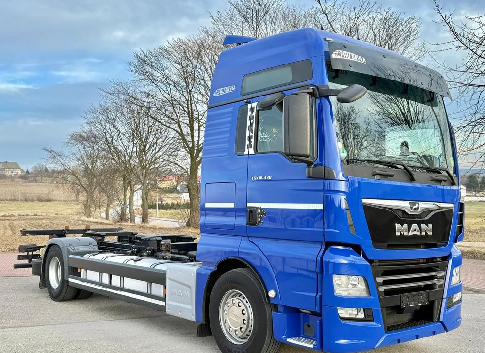 MAN TGX 18.430/SPROWADZONY/DO ŻYWCA/DO BYDŁA/2020/KLIMA POSTOJOWA/SERWISOWANY/JAK NOWY/NISKI PRZEBIEG/RAMA/BDF/E6 - Грузовик-шасси: фото 1 MAN TGX 18.430/SPROWADZONY/DO ŻYWCA/DO BYDŁA/2020/KLIMA POSTOJOWA/SERWISOWANY/JAK NOWY/NISKI PRZEBIEG/RAMA/BDF/E6 - Грузовик-шасси: фото 1