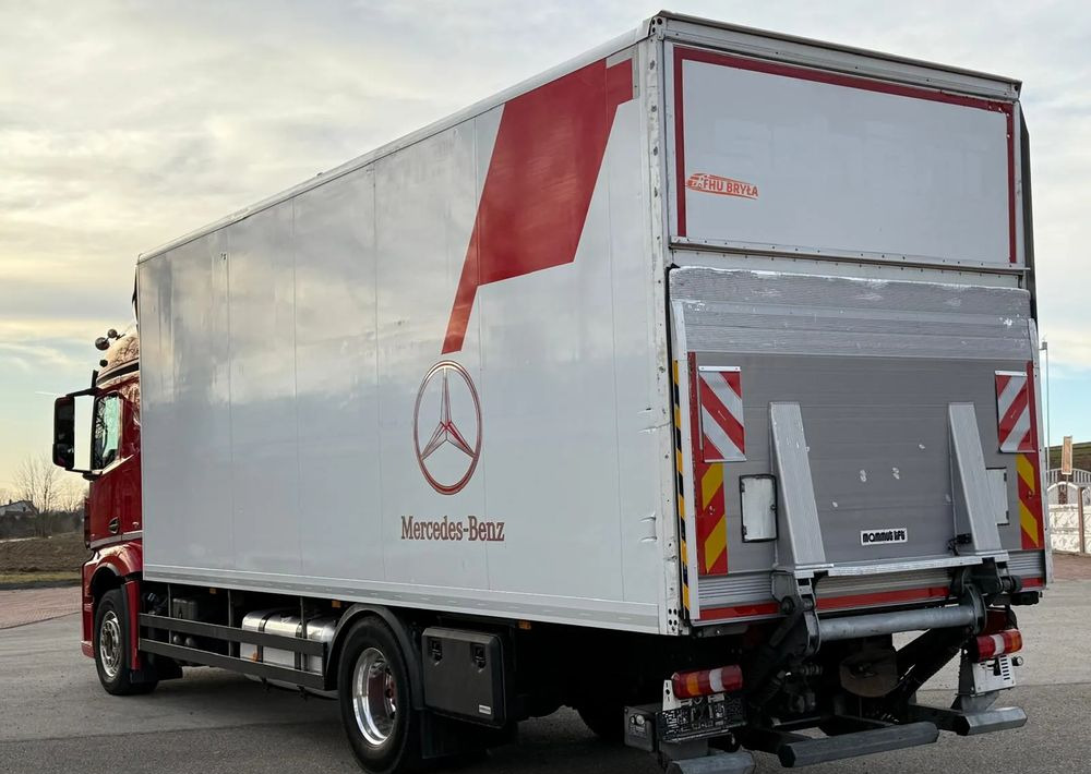 Mercedes-Benz ACTROS 1846/1836/IZOTERMA/WINDA/DUŻY SILNIK/E6/SPROWADZONY/NISKI PRZEBIEG/KONTENER/18 PALET/ALUMINIOWE FELGI/SUPER STAN - Рефрижератор: фото 5 Mercedes-Benz ACTROS 1846/1836/IZOTERMA/WINDA/DUŻY SILNIK/E6/SPROWADZONY/NISKI PRZEBIEG/KONTENER/18 PALET/ALUMINIOWE FELGI/SUPER STAN - Рефрижератор: фото 5