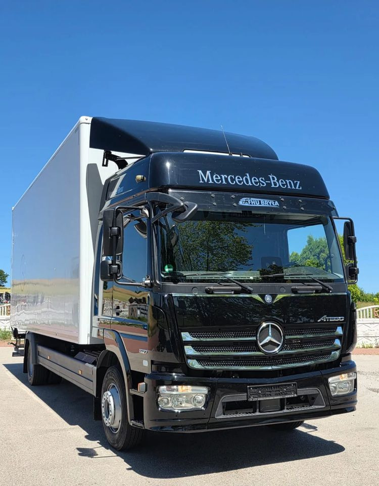 Mercedes-Benz ATEGO 1527/1530/IZOTERMA/WINDA/SPROWADZONY/E6/PIERWSZY WŁAŚCICIEL/AUTOMAT/18EURO PALET/STAN BARDZO DOBRY - Рефрижератор: фото 2 Mercedes-Benz ATEGO 1527/1530/IZOTERMA/WINDA/SPROWADZONY/E6/PIERWSZY WŁAŚCICIEL/AUTOMAT/18EURO PALET/STAN BARDZO DOBRY - Рефрижератор: фото 2