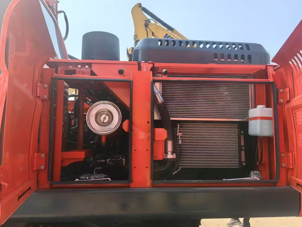 DOOSAN Dx225 - Гусеничный экскаватор: фото 5 DOOSAN Dx225 - Гусеничный экскаватор: фото 5