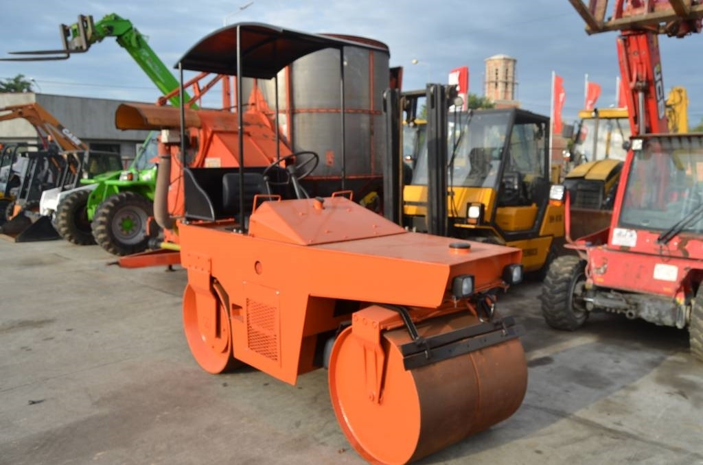 Bomag BW 90  - Дорожный каток: фото 2 Bomag BW 90  - Дорожный каток: фото 2