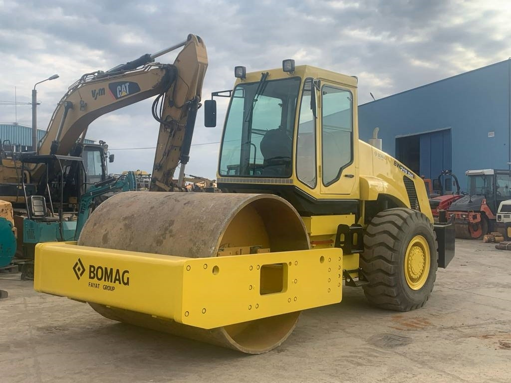 Bomag Shantui BW219DH - Компактор: фото 4 Bomag Shantui BW219DH - Компактор: фото 4