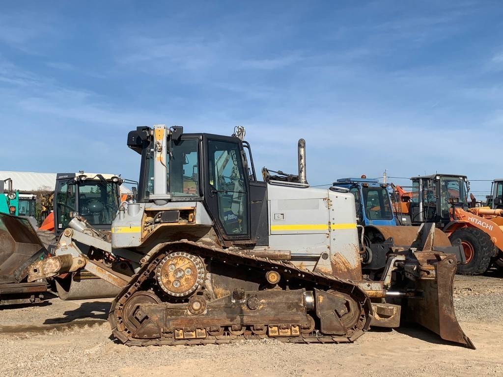 CAT D 6 N - Бульдозер: фото 3 CAT D 6 N - Бульдозер: фото 3