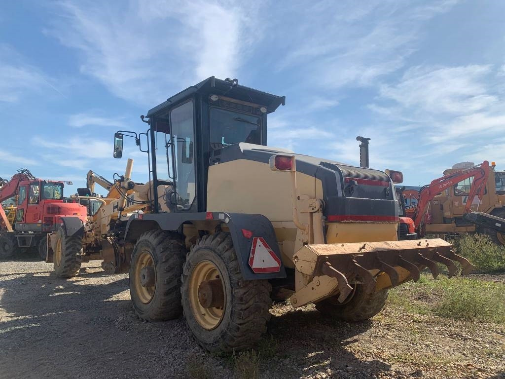 HBM-Nobas BG190T-3 - Грейдер: фото 4 HBM-Nobas BG190T-3 - Грейдер: фото 4