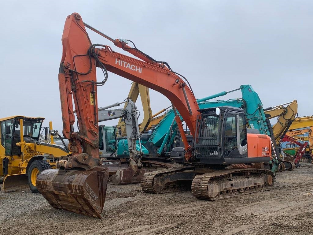Hitachi ZX 250 LC N-3 - Гусеничный экскаватор: фото 1 Hitachi ZX 250 LC N-3 - Гусеничный экскаватор: фото 1