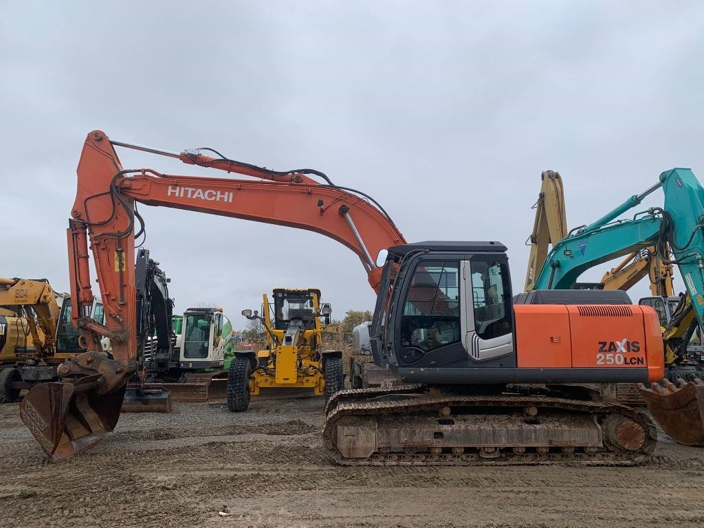 Hitachi ZX 250 LC N-3 - Гусеничный экскаватор: фото 2 Hitachi ZX 250 LC N-3 - Гусеничный экскаватор: фото 2