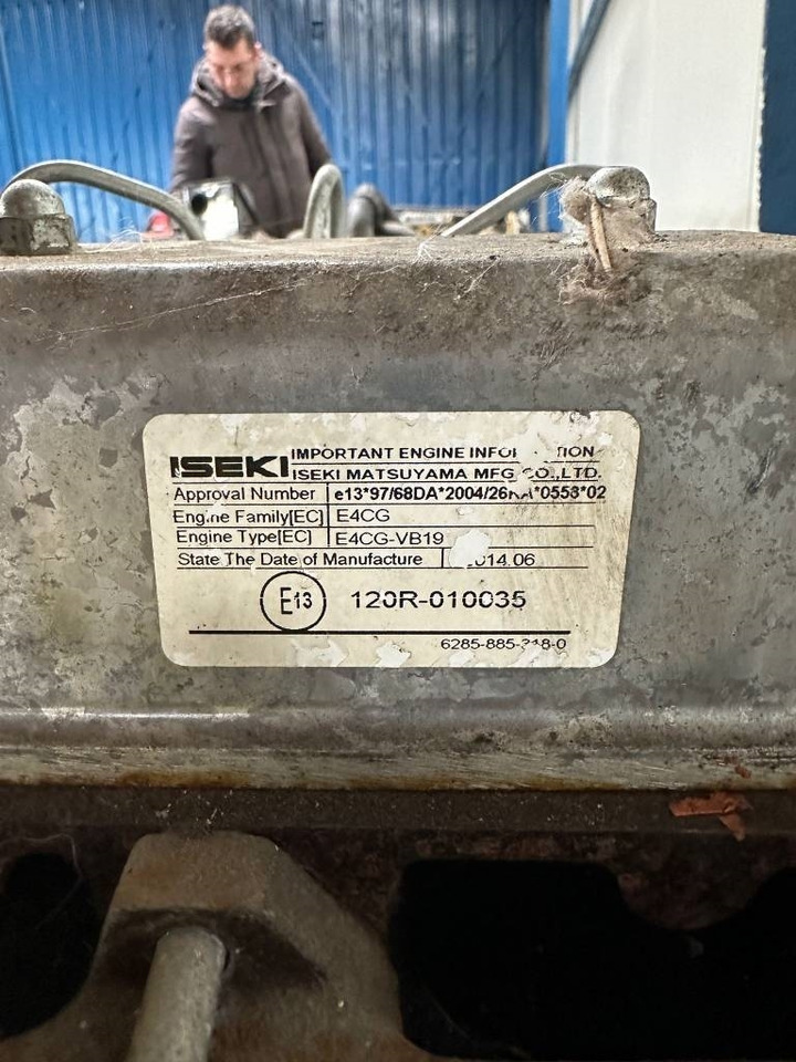 Iseki E4CG-VB19  - Двигатель для Сельскохозяйственной техники: фото 2 Iseki E4CG-VB19  - Двигатель для Сельскохозяйственной техники: фото 2