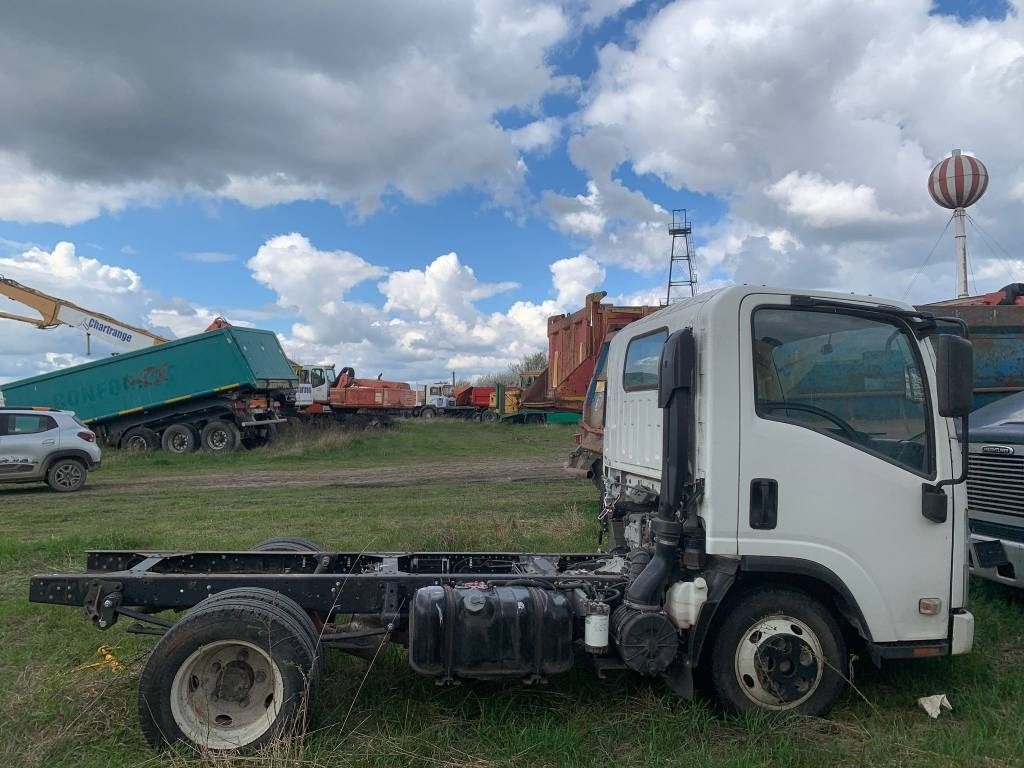 Грузовик-шасси Isuzu FOR PARTS: фото 6 Грузовик-шасси Isuzu FOR PARTS: фото 6