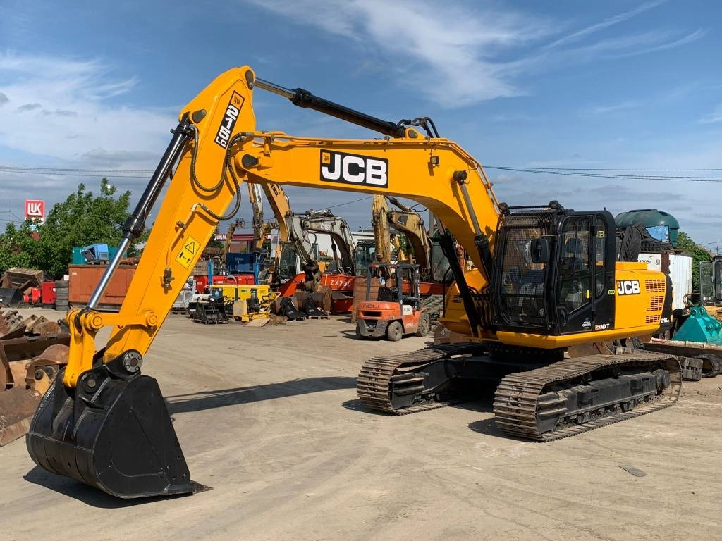 JCB 215LC NEW - Гусеничный экскаватор: фото 1 JCB 215LC NEW - Гусеничный экскаватор: фото 1