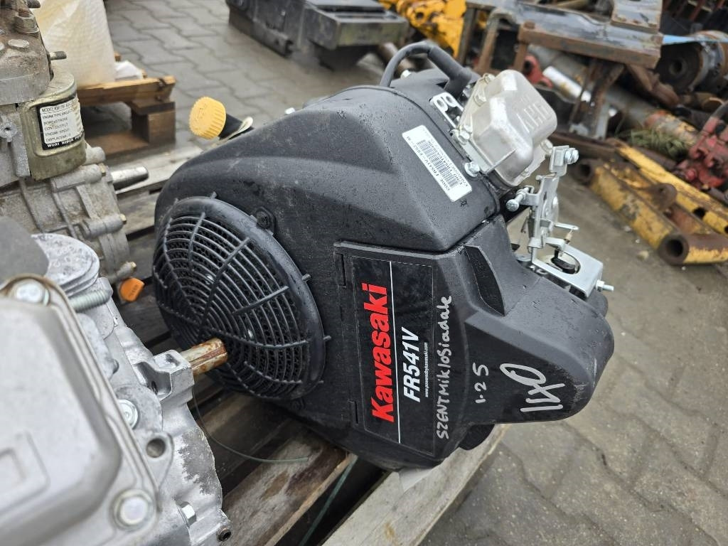 Kawasaki SRB3/P V-0113 ENGINE - Двигатель для Строительной техники: фото 1 Kawasaki SRB3/P V-0113 ENGINE - Двигатель для Строительной техники: фото 1
