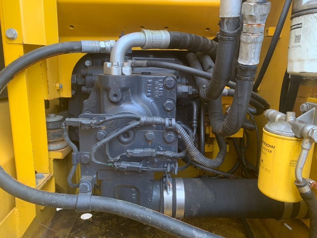 Гусеничный экскаватор Komatsu PC 130: фото 7