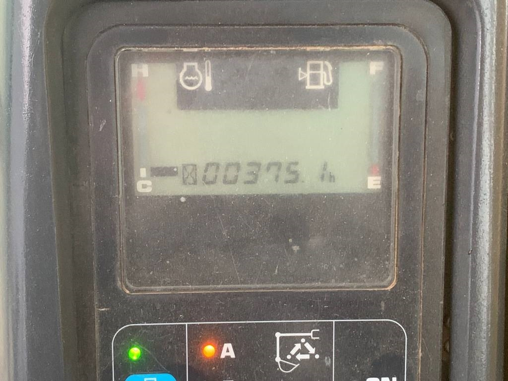 Гусеничный экскаватор Komatsu PC 130: фото 10