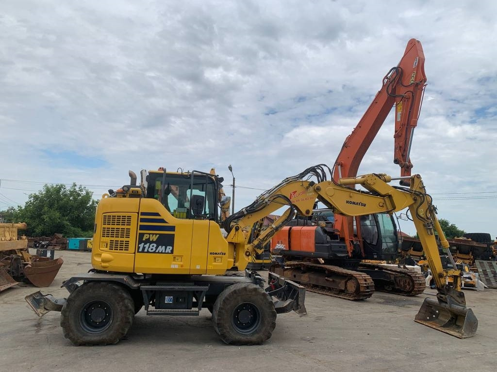 Komatsu PW118MR-11W - Колёсный экскаватор: фото 4 Komatsu PW118MR-11W - Колёсный экскаватор: фото 4