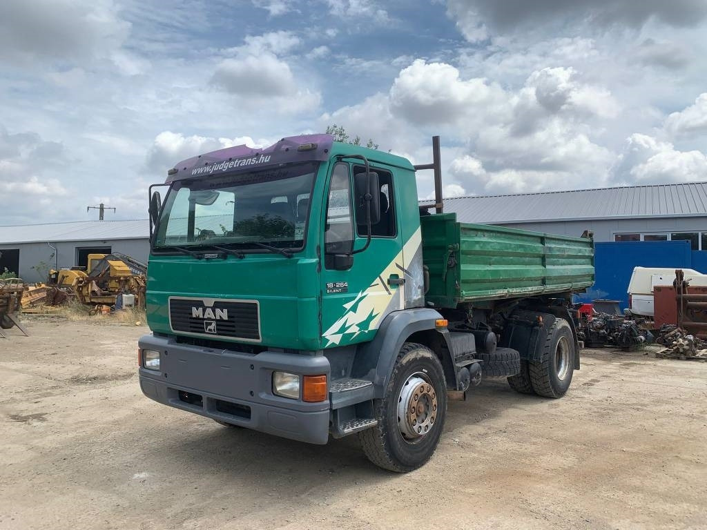 MAN 18.246 - Самосвал: фото 2 MAN 18.246 - Самосвал: фото 2