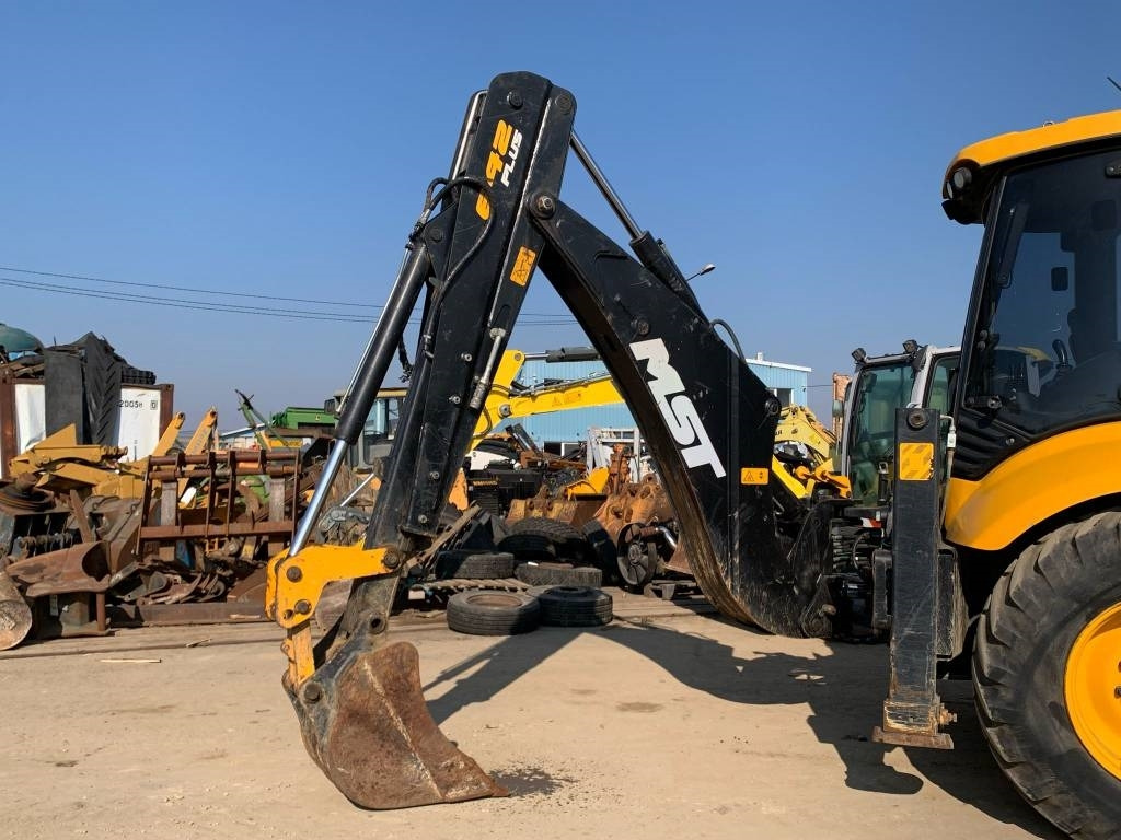 MST 642 Plus - Экскаватор-погрузчик: фото 4 MST 642 Plus - Экскаватор-погрузчик: фото 4