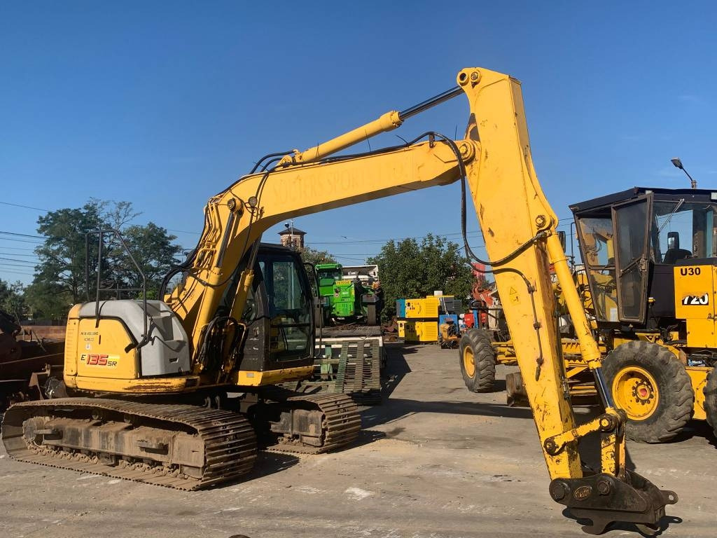 New Holland E 135 SR  - Гусеничный экскаватор: фото 1 New Holland E 135 SR  - Гусеничный экскаватор: фото 1