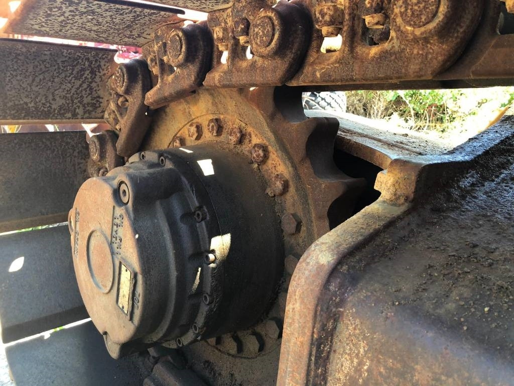 Гусеничный экскаватор New Holland E 215 B FOR PARTS: фото 7 Гусеничный экскаватор New Holland E 215 B FOR PARTS: фото 7