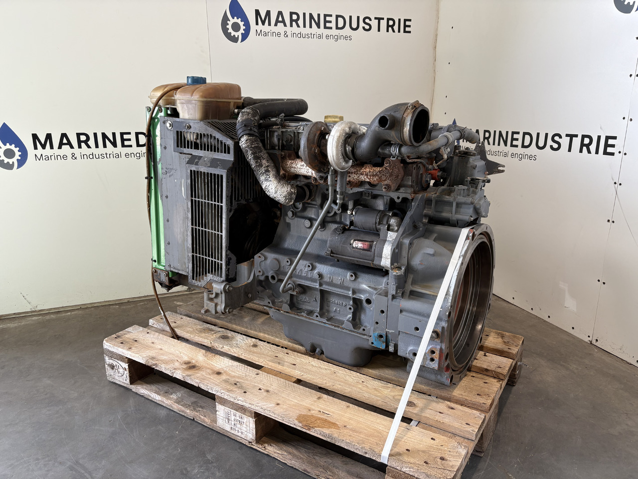 DEUTZ BF4M 1012 - Двигатель: фото 3 DEUTZ BF4M 1012 - Двигатель: фото 3