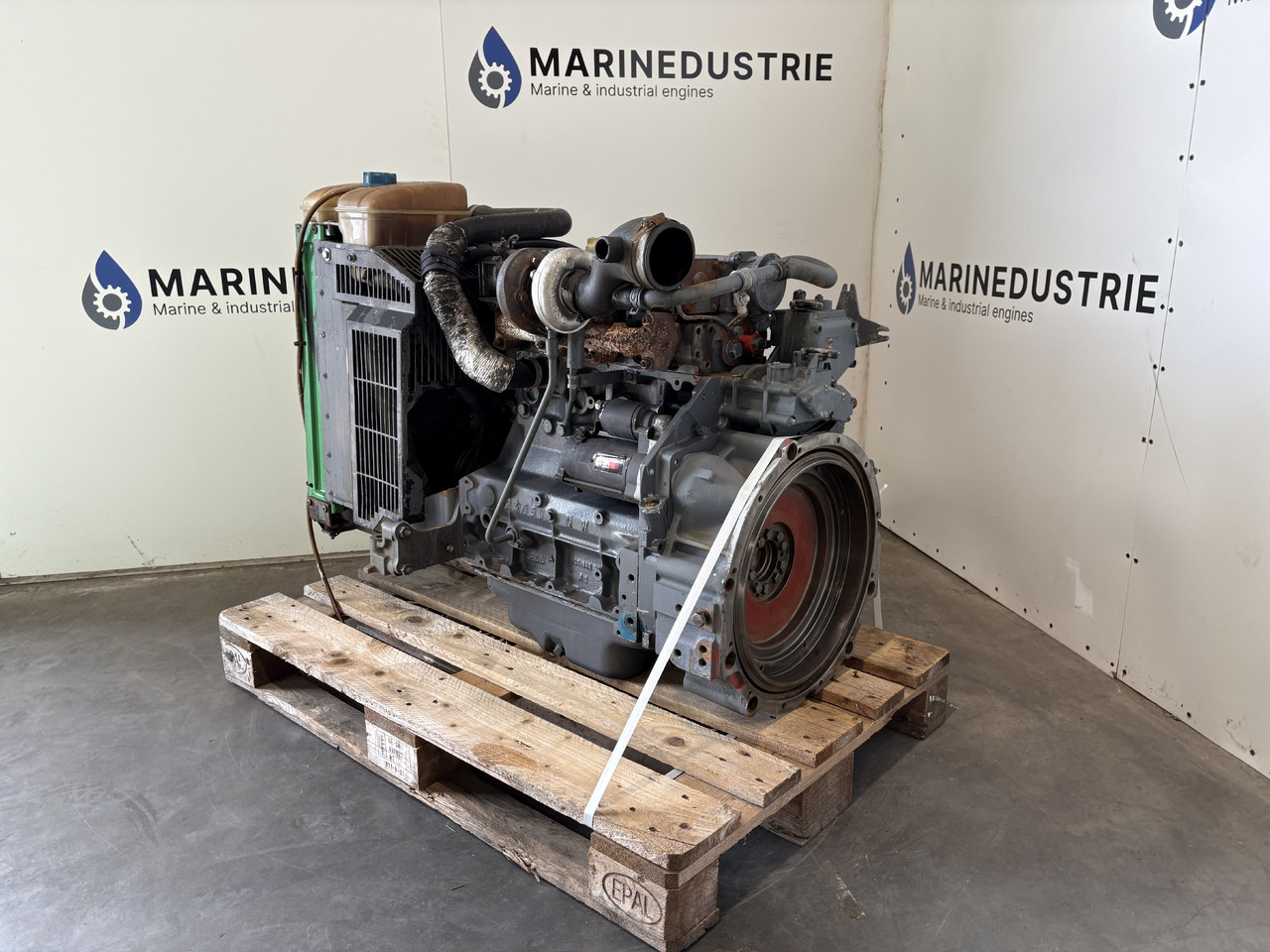 DEUTZ BF4M 1012 - Двигатель: фото 4 DEUTZ BF4M 1012 - Двигатель: фото 4
